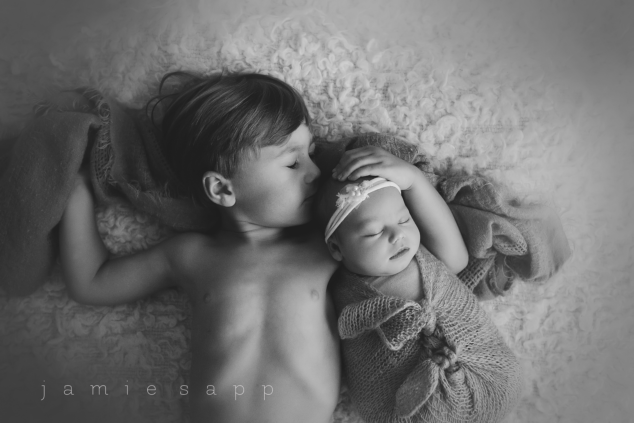 Newborn Photography :: siblings