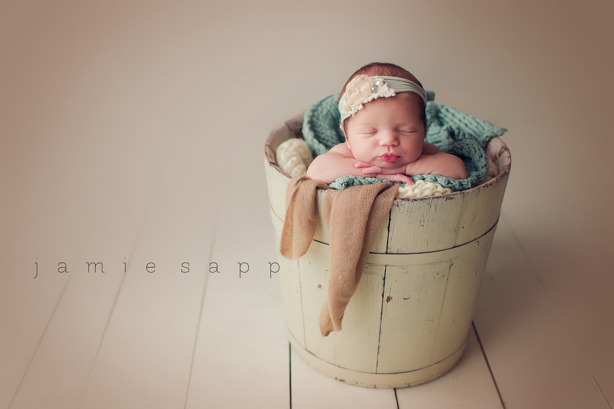 newborn photography newborn posing