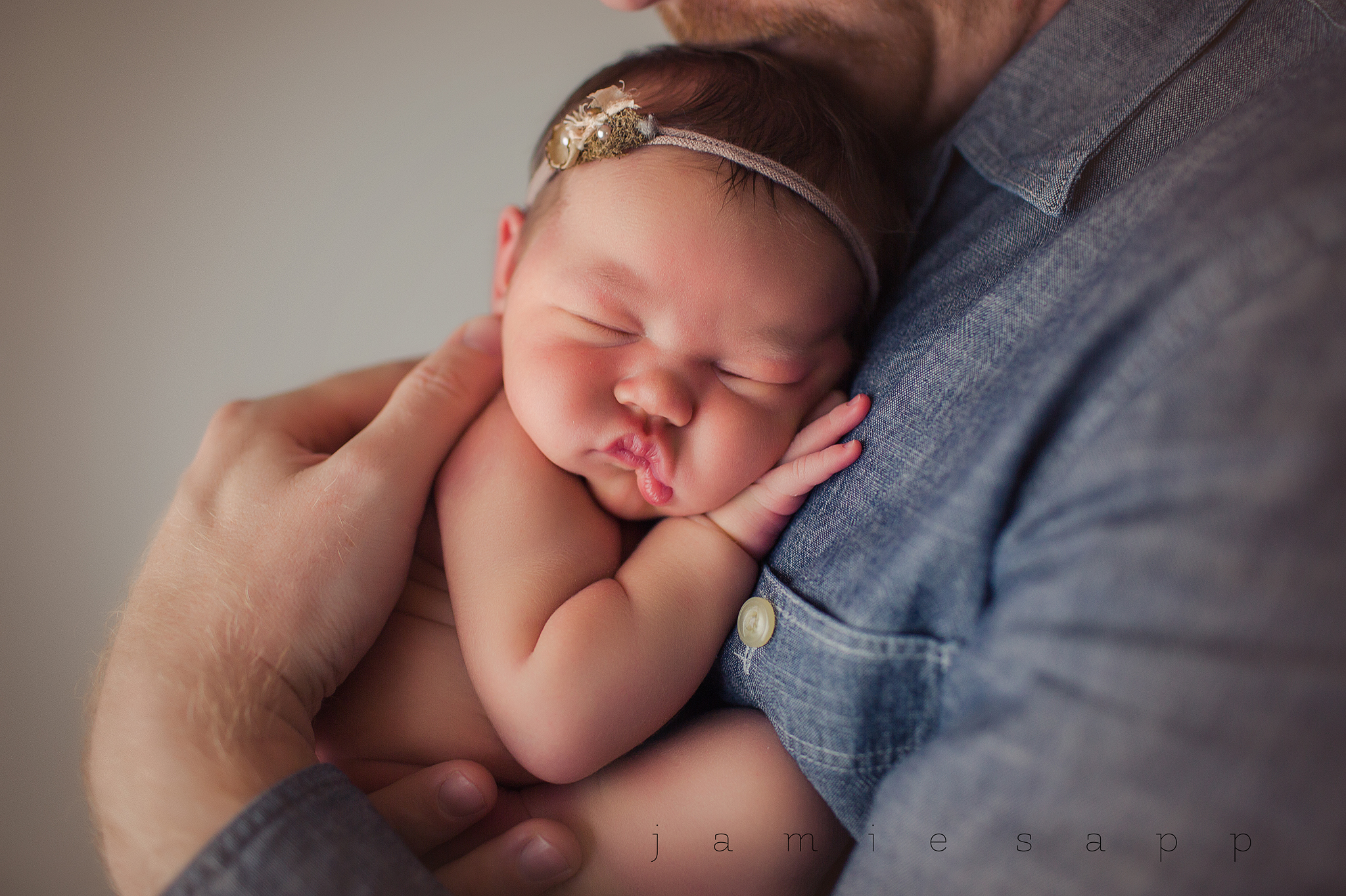 Atlanta Newborn Photographer newborn parent posing